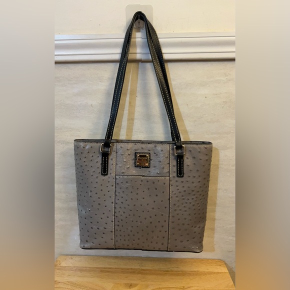Dooney & Bourke
Lexington Gray Ostrich Purse Shoulder Bag - Picture 16 of 16